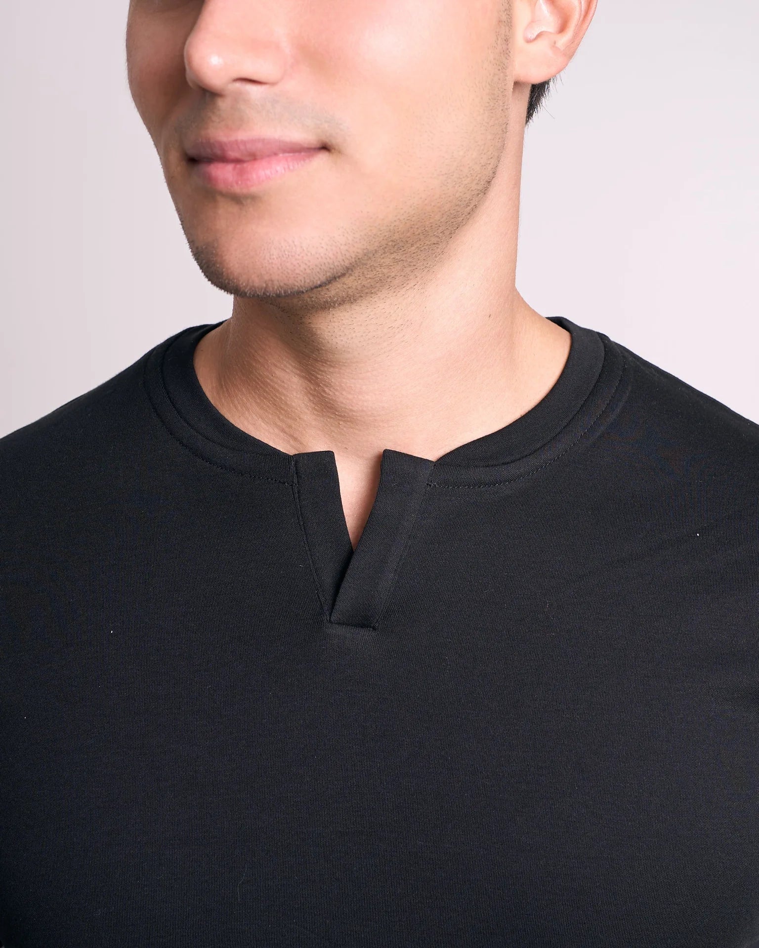 CAMISETA PIMA - GOLA V - PRETO - imagem 2
